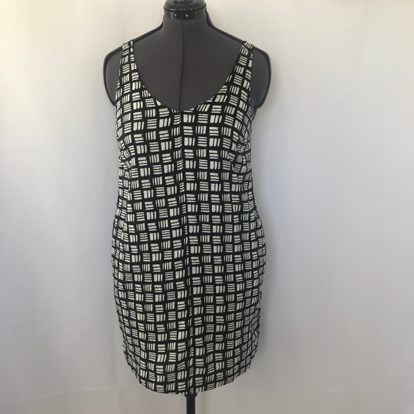 *4/$20* Old Navy Black & White Tank Dress - Picture 1 of 7